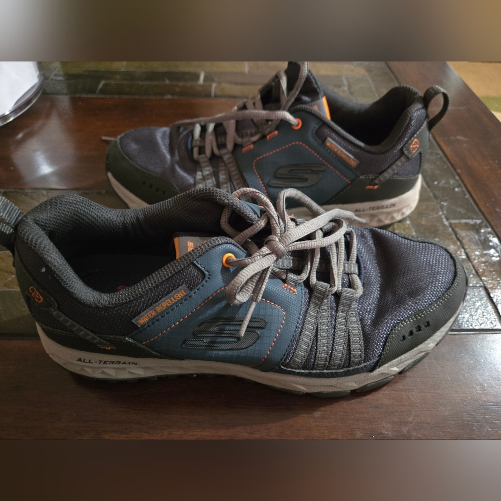 Mens 9.5 Skechers Black,Gray& Blue. All Terrain Ar-Cooled Memory Foam. See Pics.